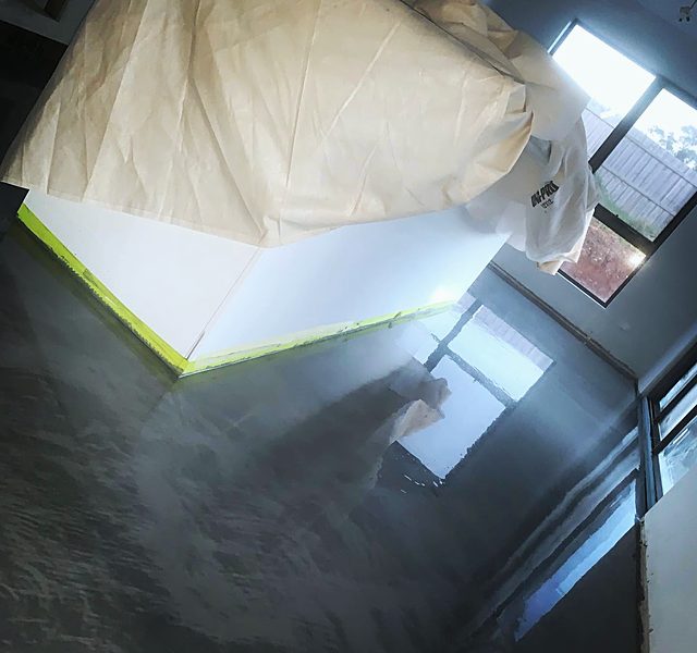 Metallic epoxy floor finish