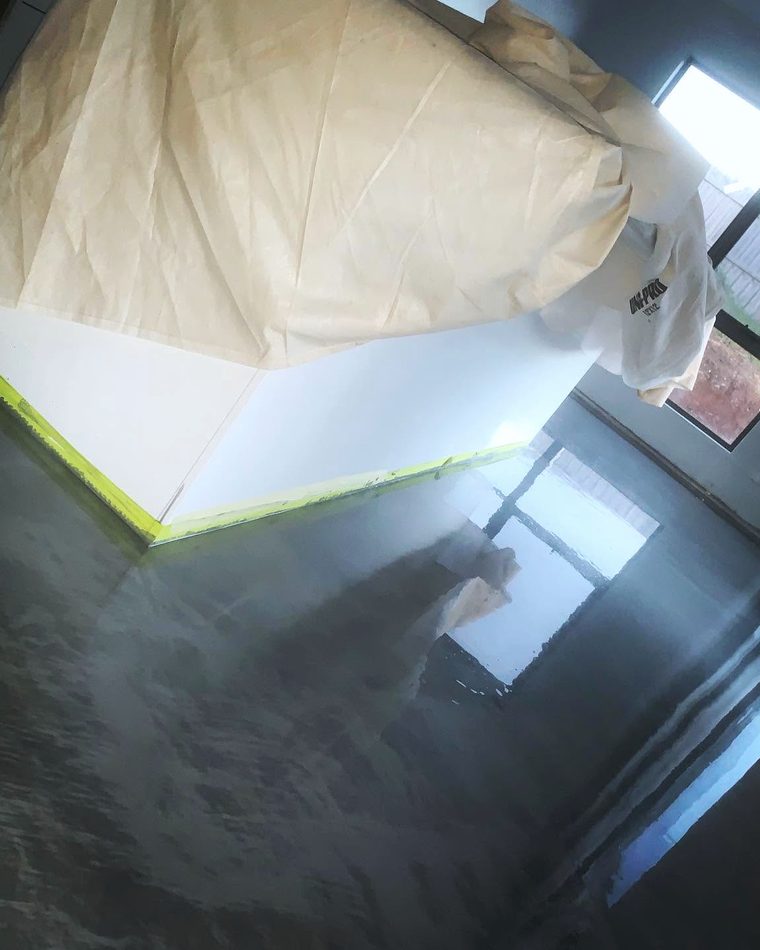 High-gloss metallic epoxy floor finish